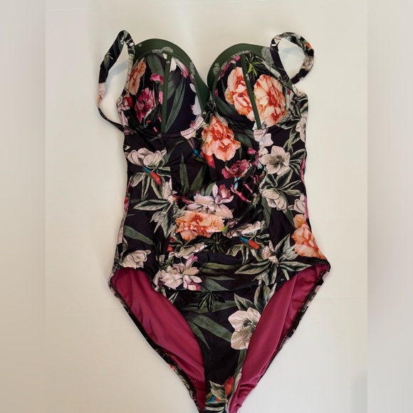 Milea Swimsuit size 12 - Picture 1 of 9